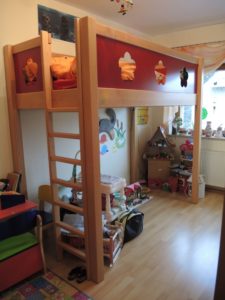 Doppelstockbett mit Rutsche aus Buche Massivholz - Kinderzimmer - Tischlerei Hellriegel