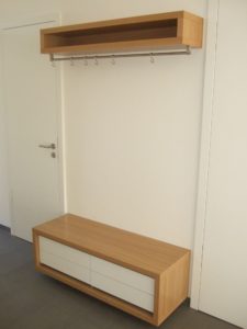 Garderobe Eiche furnierter Korpus, Fronden MDF Weißlack - Flurmöbel und Garderoben - Tischlerei Hellriegel